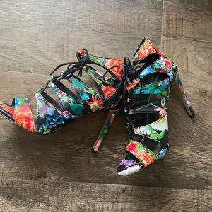 Floral Madden Girl heels/ booties 🌺🌸🌷🌹🌻